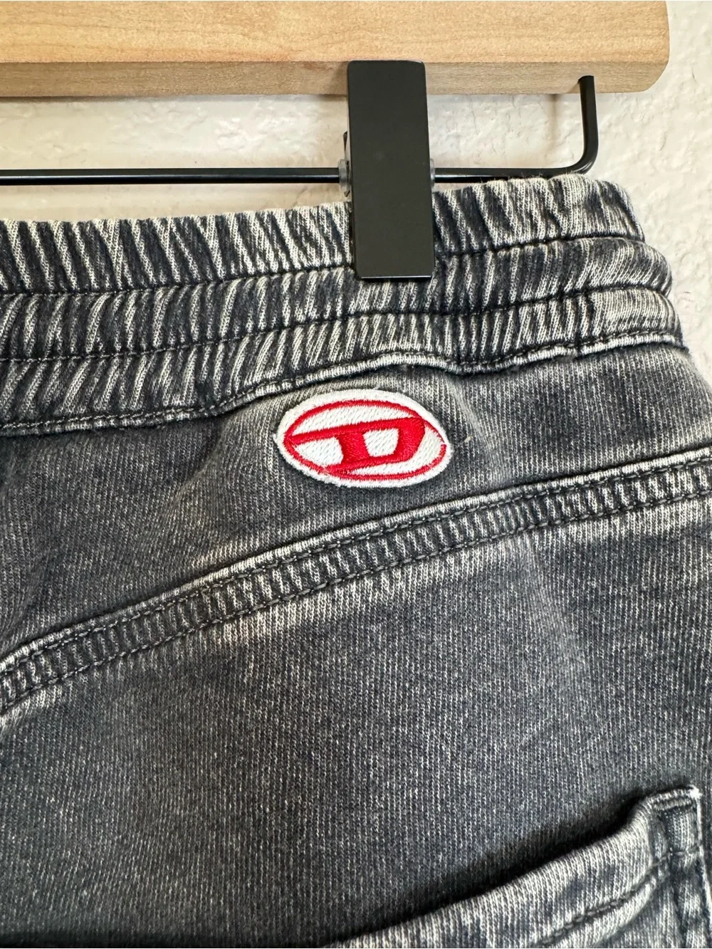 Diesel 29” jogger 24